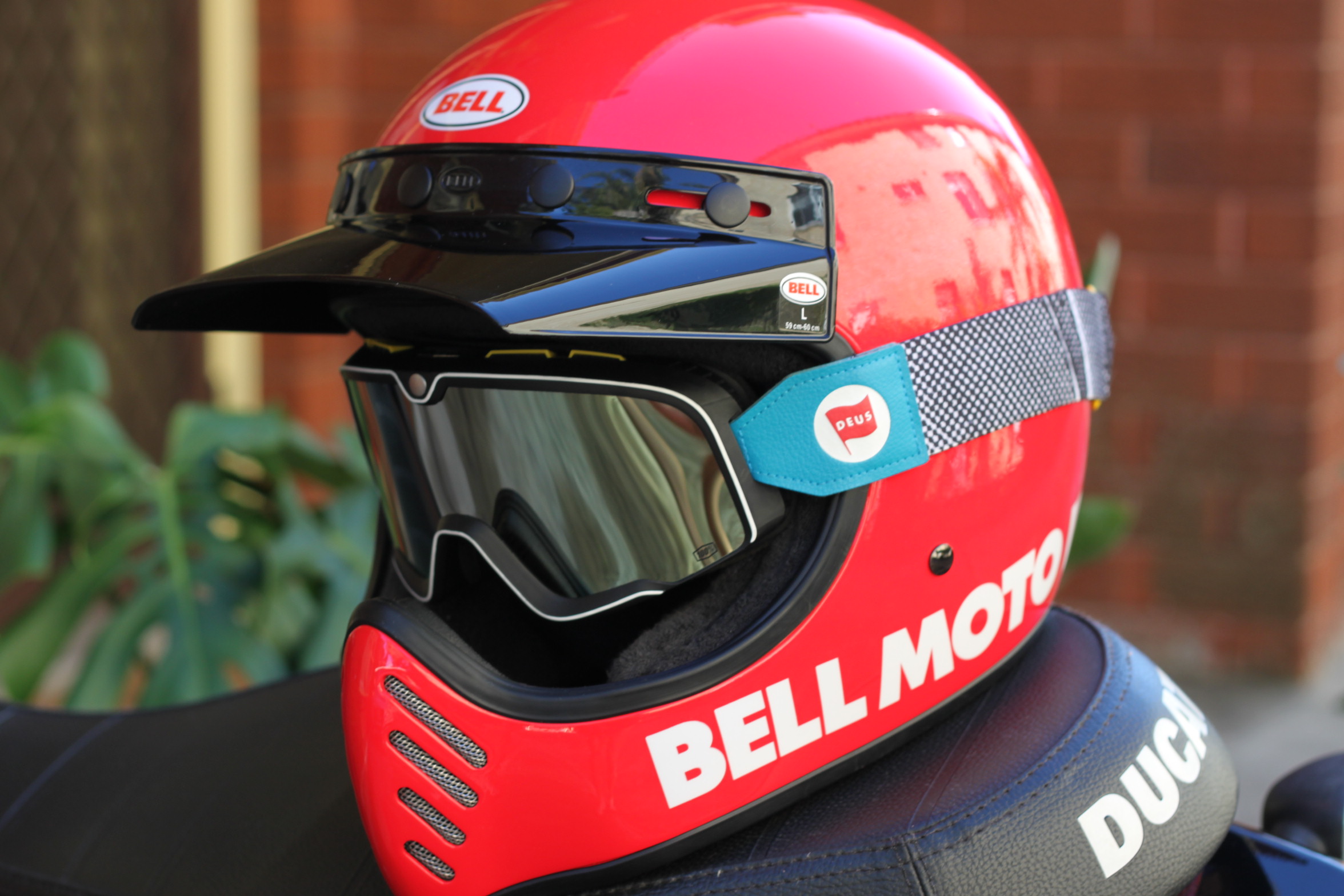 Bell Moto-3 Helmet - MOTO LANE